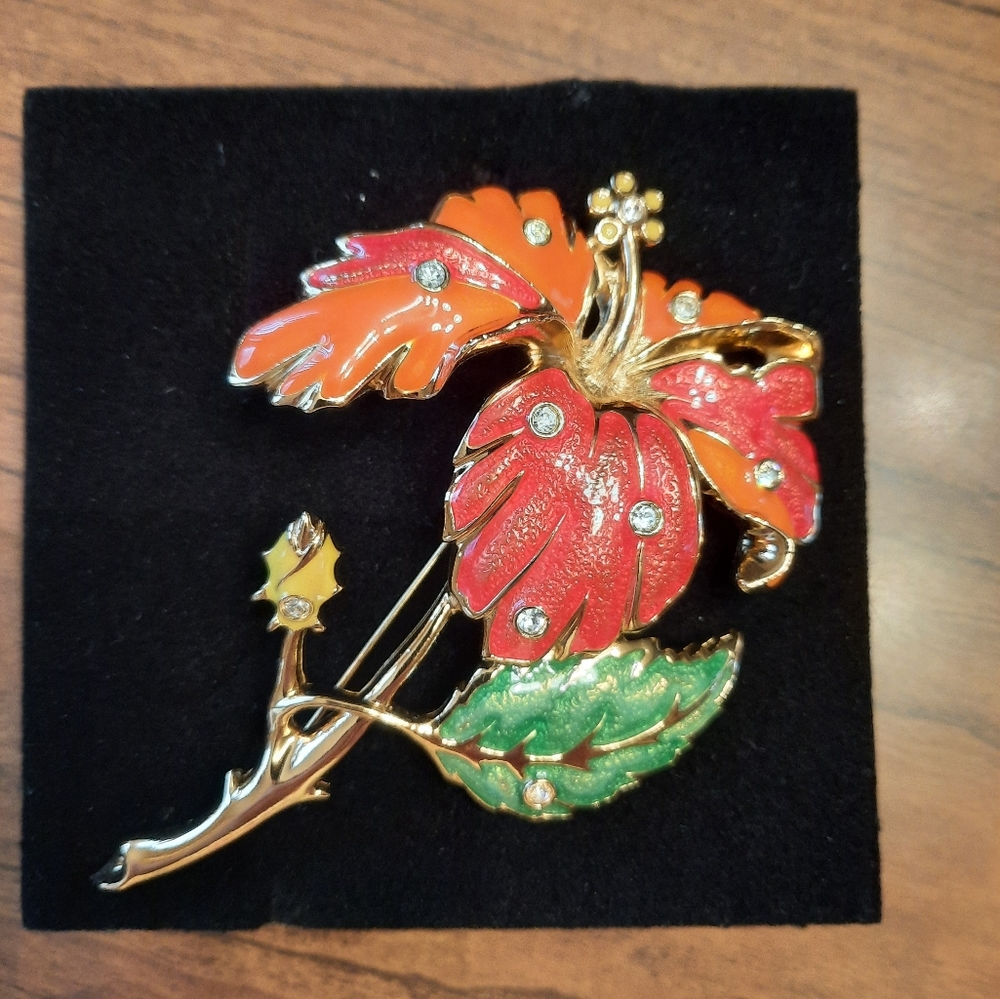Jose Maria Barrera for Avon Habiscus Enamel & Crystal Flower Pin/Brooch.